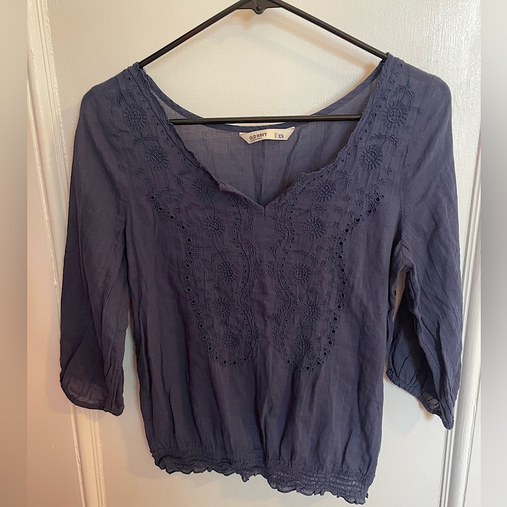 Old Navy XS women’s shirt
